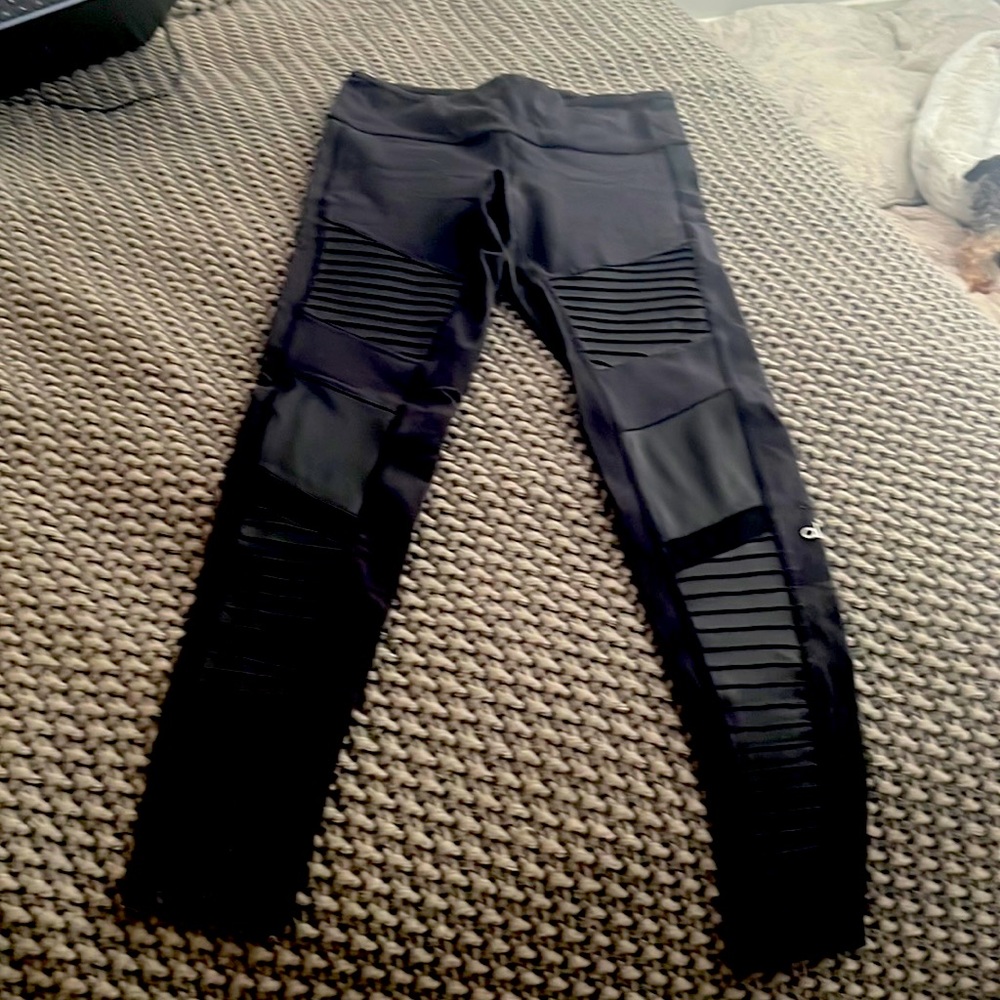 ALO Moto style legging